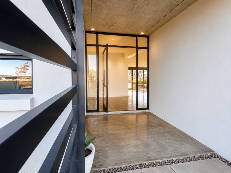 5 Bedroom Property for Sale in Woodland Hills Bergendal Free State